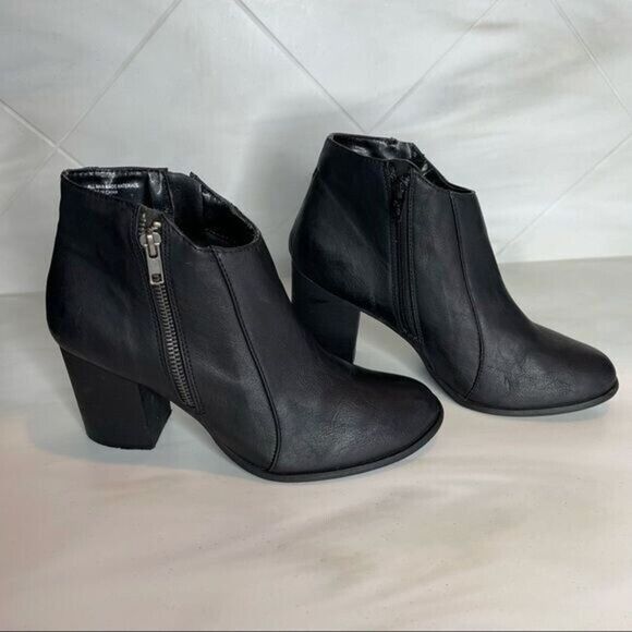 Women Diba Suede Ankle Booties Black Size 9.5 M - Picture 1 of 12